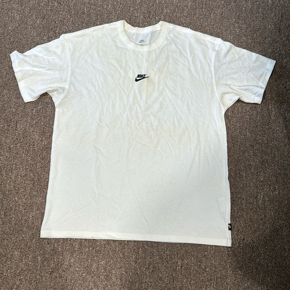Nike t shirt.
